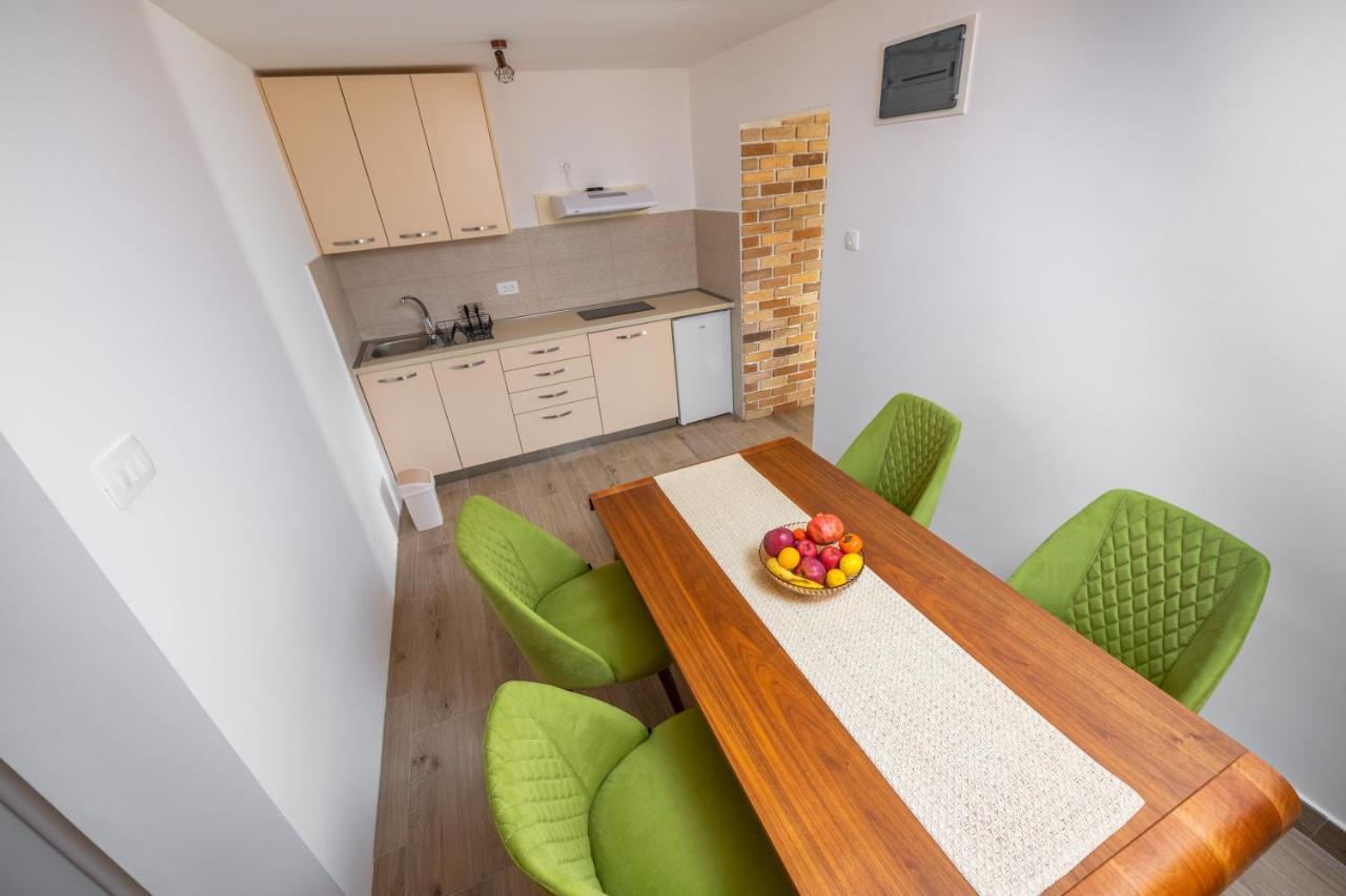 קולאסין Apartmani Nada מראה חיצוני תמונה